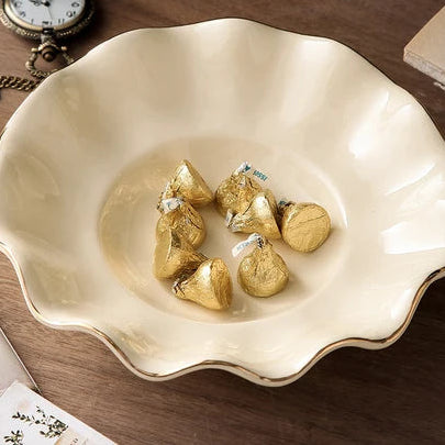 European Style Ceramic Dinner Plates - Irregular Gilded Round Design - The Silver Spoon