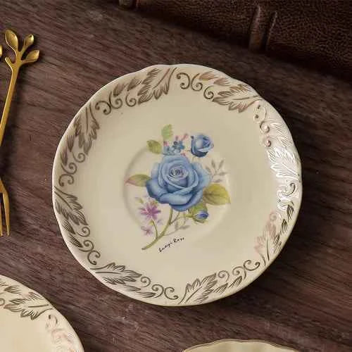 European Style Ceramic Dinner Plates - Irregular Gilded Round Design - The Silver Spoon