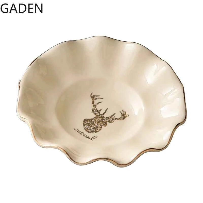 European Style Ceramic Dinner Plates - Irregular Gilded Round Design - The Silver Spoon