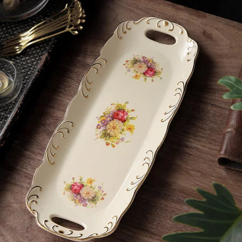 European Style Ceramic Dinner Plates - Irregular Gilded Round Design - The Silver Spoon