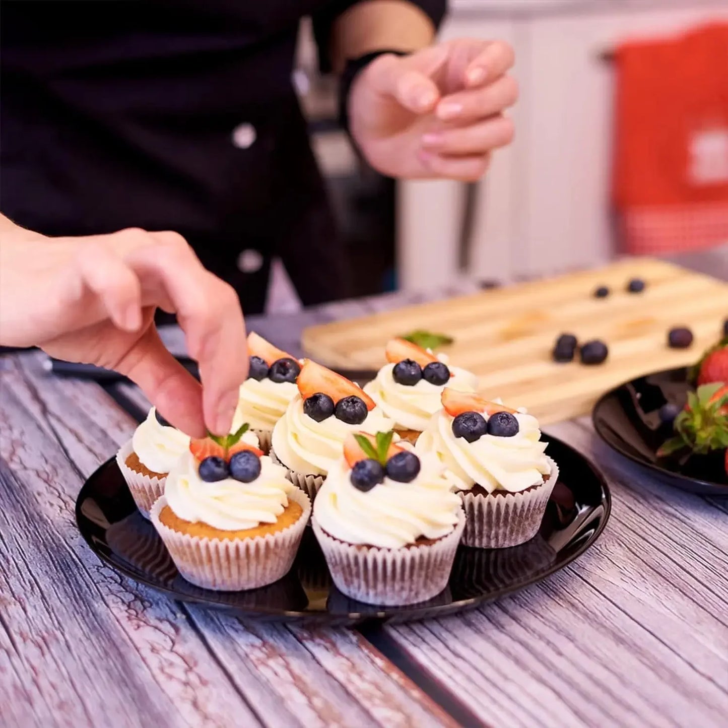 Food Grade Baking Cups Liners - 100/500/1000 Pcs Muffin Paper Molds - The Silver Spoon