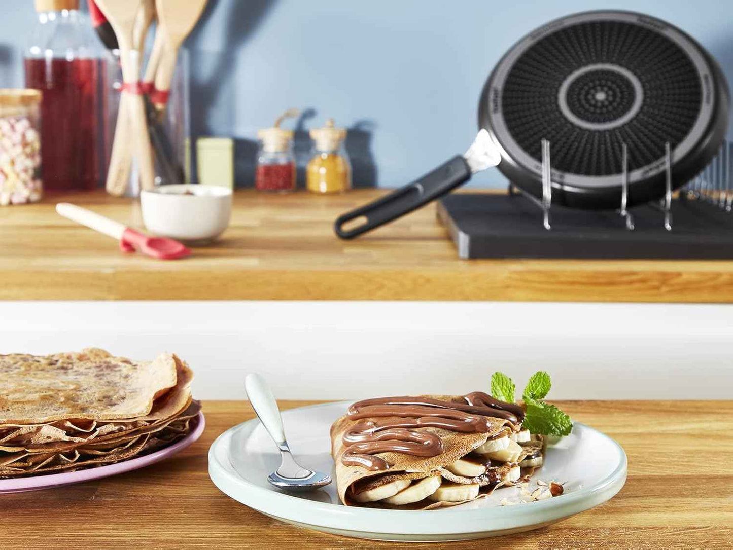 25 cm Crepe Pan - Durable Non-Stick Coating, Easy to Clean - The Silver Spoon