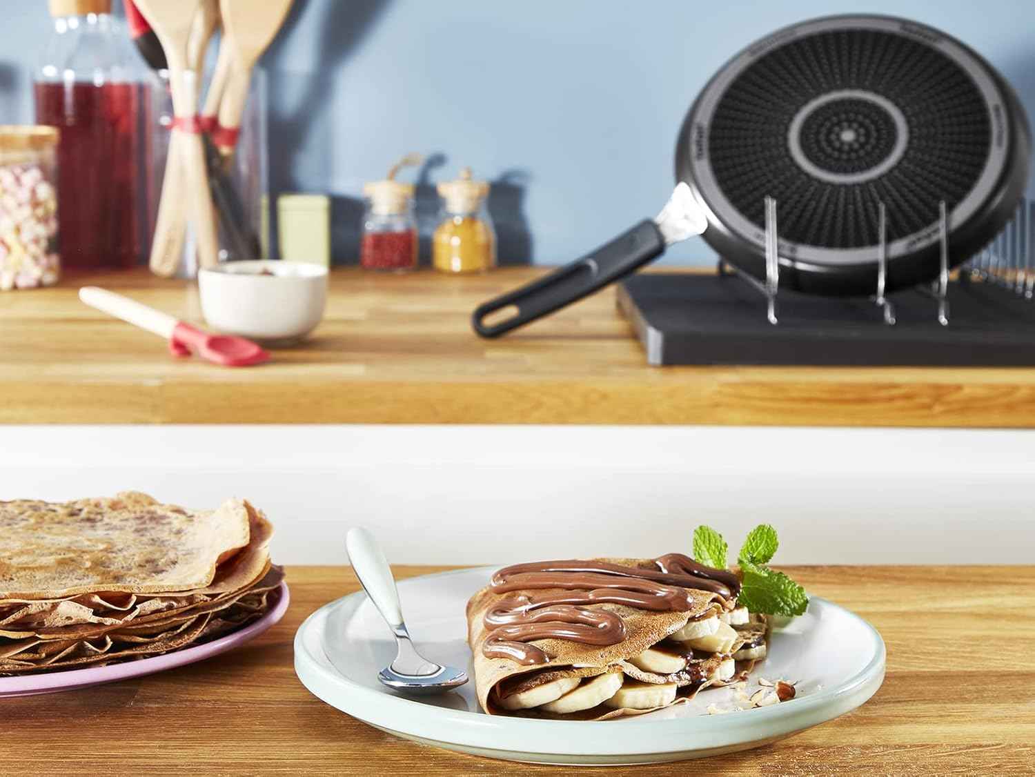 25 cm Crepe Pan - Durable Non-Stick Coating, Easy to Clean - The Silver Spoon